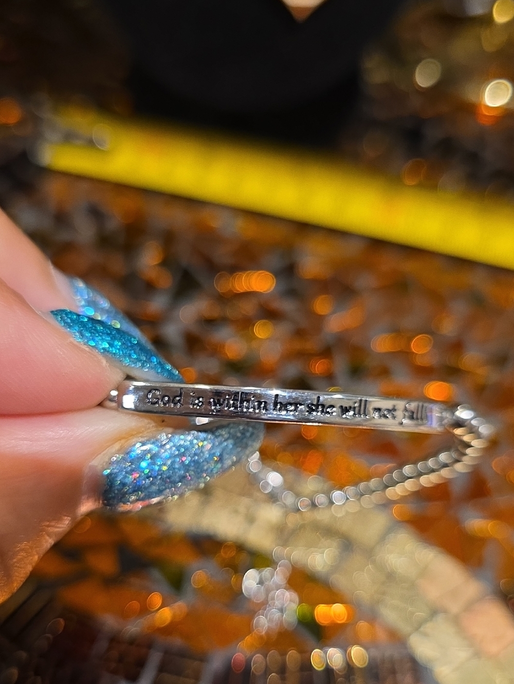 Source Unknown Silver Tone Inspirational Bar Bracelet with Engraved Message